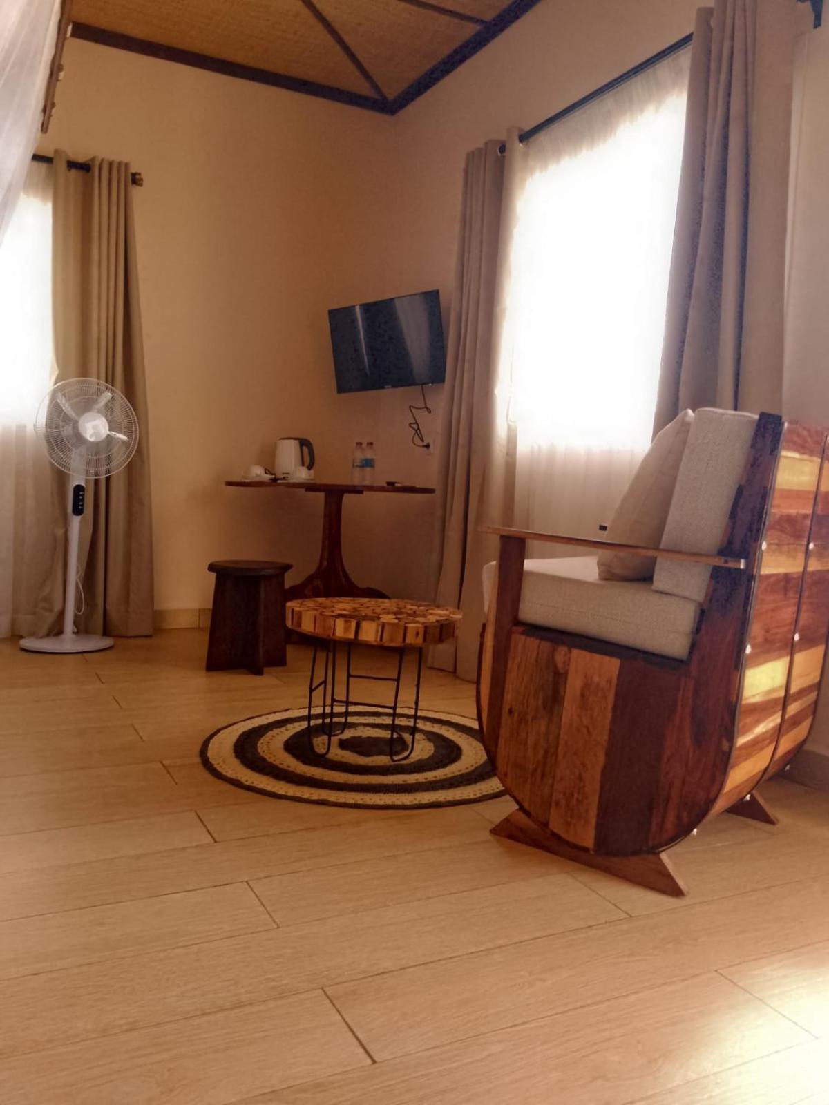 Bira Hotel أنتسيرابي المظهر الخارجي الصورة