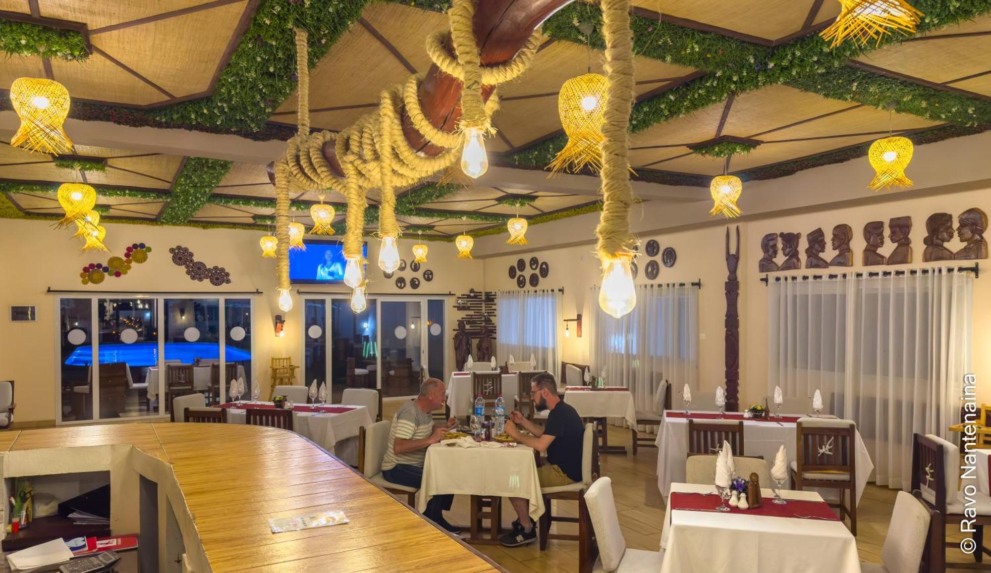 Bira Hotel أنتسيرابي المظهر الخارجي الصورة